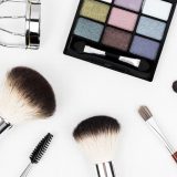 Find makeup artikler online